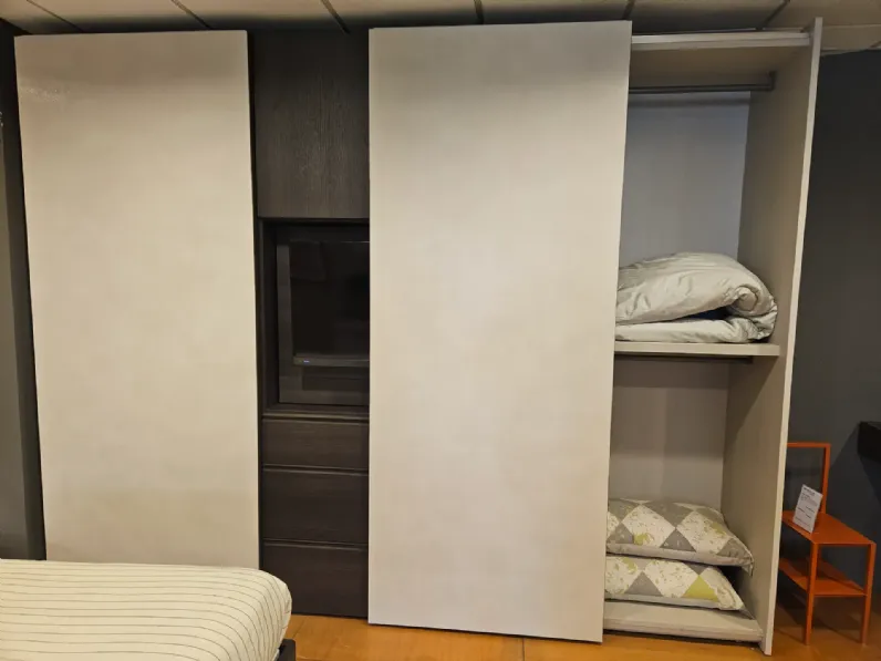 Camera da letto Camera tomasella con armadio scorrevole Tomasella a un prezzo conveniente