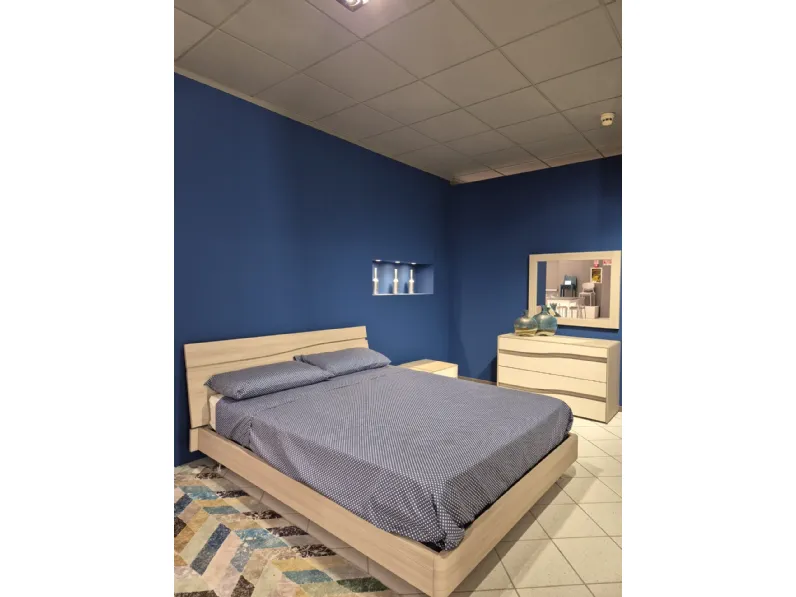 Camera da letto Infinity S75 in laminato a prezzo scontato
