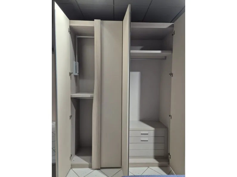 Camera da letto Infinity S75 in laminato a prezzo scontato