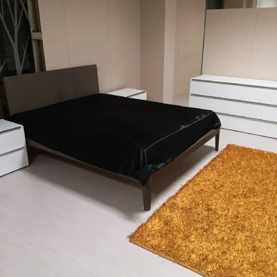 Camera da letto Spillo -sipario - spazio Pianca in legno a prezzo Outlet