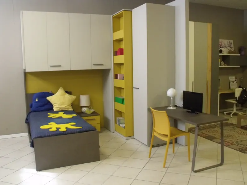 Cameretta Armadio angolo Mistral in laminato opaco a prezzo Outlet