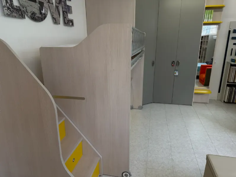 Cameretta con soppalco Moretti compact camerette con letto a soppalco scontata