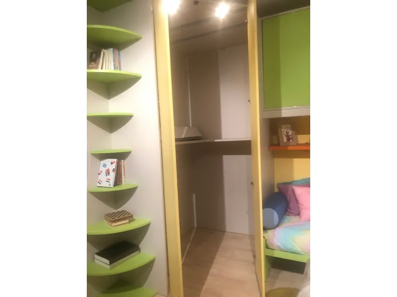 Cameretta Fly Mab con letto a terra scontata