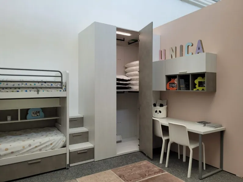 Cameretta Roy e kubo Doimo cityline con letto a castello scorrevole a prezzo Outlet