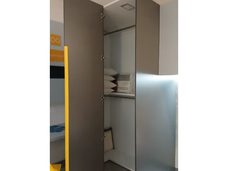 Cameretta in laccato opaco Young Moretti compact camerette scontata a PREZZI OUTLET