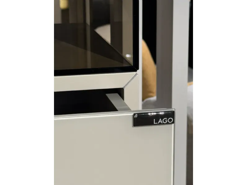 Cassettiera in Laccato opaco 36e8 glass Lago in Offerta Outlet