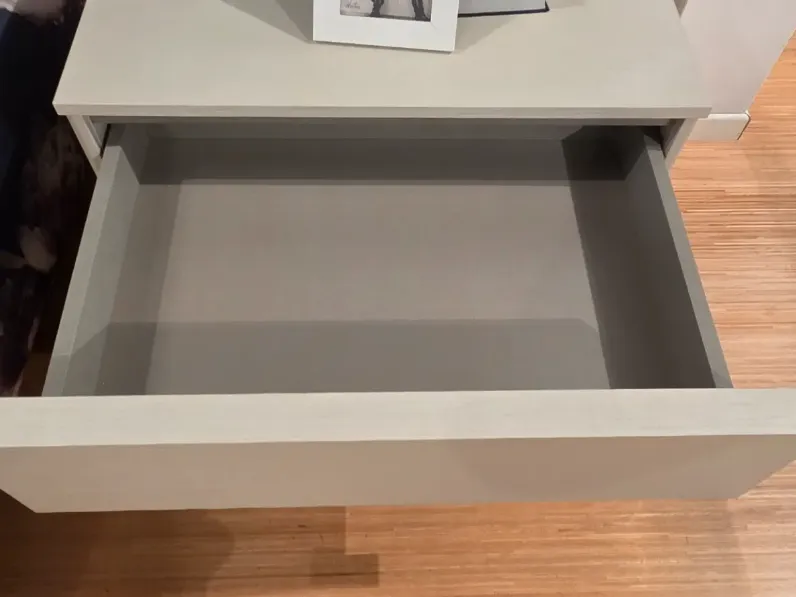 Comodino Como e comodini valeo rovere canapa di Sangiacomo a prezzo scontato