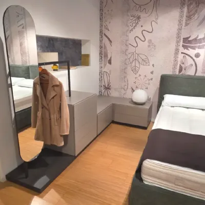 Comodino Composizione cassetti specchio tavolino  Novamobili OFFERTA OUTLET