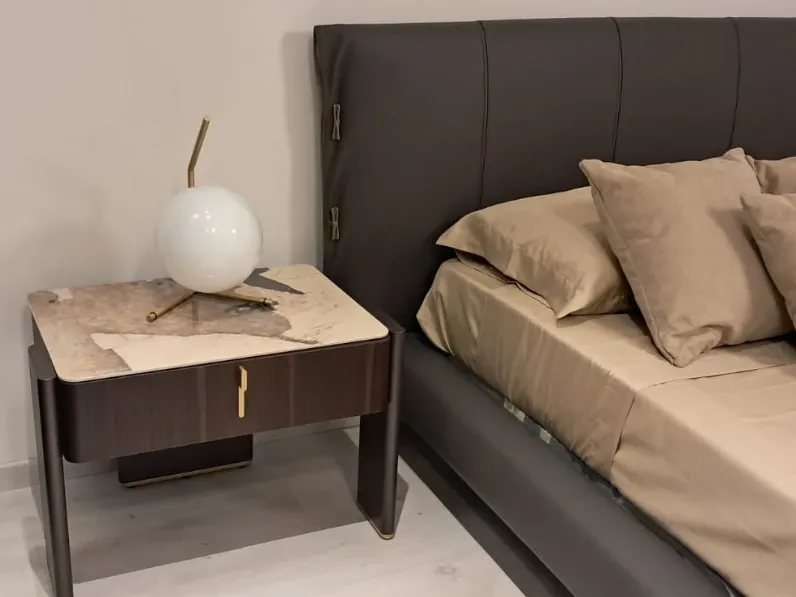 Comodino Julian di Cattelan italia a prezzo ribassato