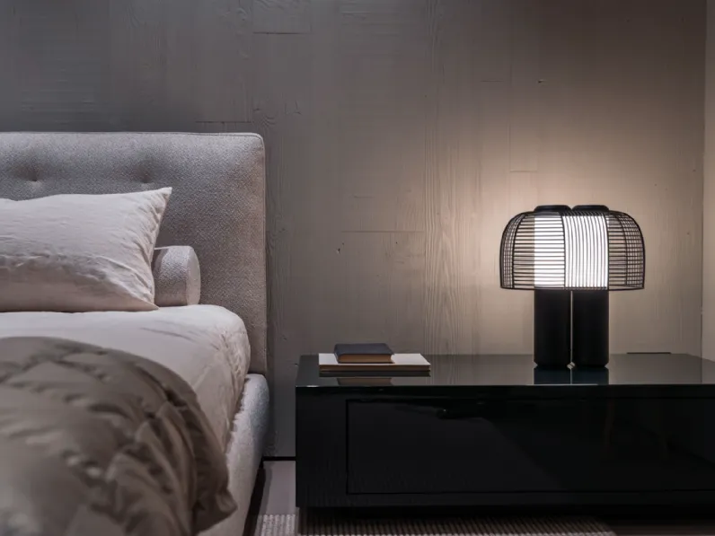 Comodino Solid  a marchio Minotti a prezzo riservato 