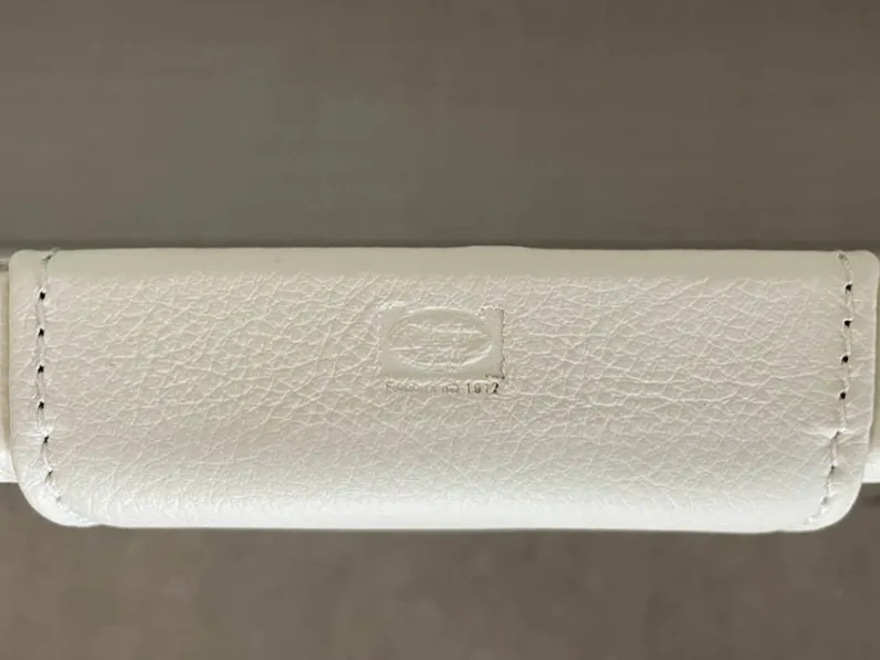 Comodino Obi di Poltrona frau a PREZZI OUTLET