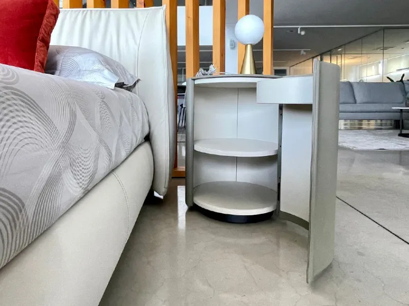 Comodino Stock'n roll di Poltrona frau a PREZZI OUTLET