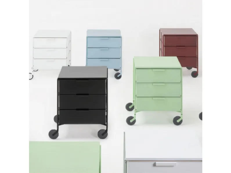 Oggettistica design Mobil di Kartell 