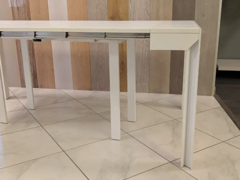 Tavolo consolle modello Consolle allungabile Primula a prezzo scontato