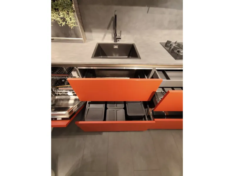 Cucina Aran moderna ad angolo rossa in hpl Penelope