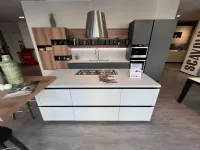 Cucina Delinea design altri colori Scavolini ad isola scontata 40%