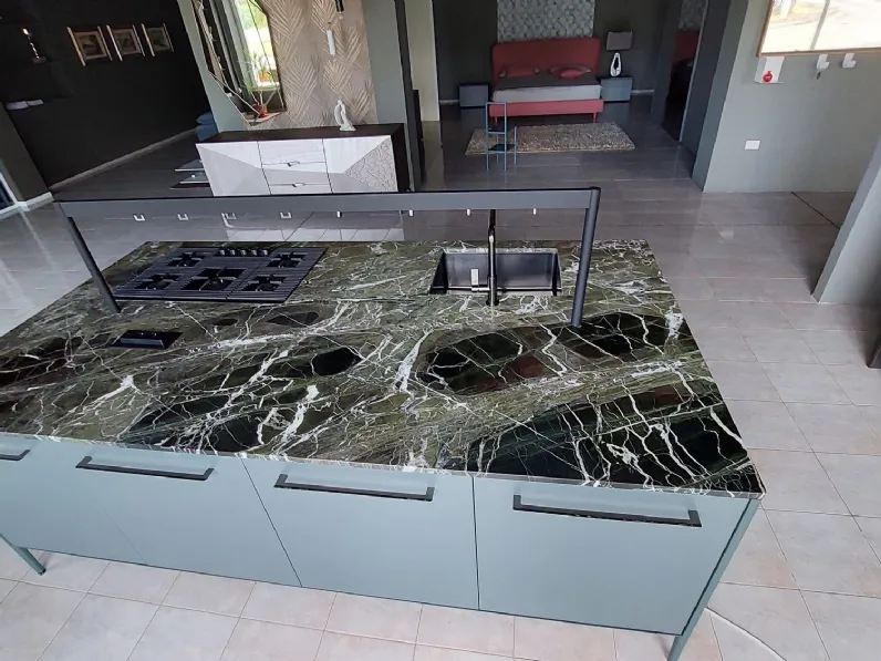 Cucina moderna con isola Unit Cesar a prezzo ribassato