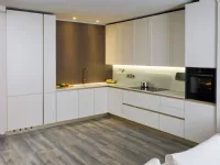 Cucina ad angolo in laccata opaco bianca Eleven 01 outlet a prezzo ribassato