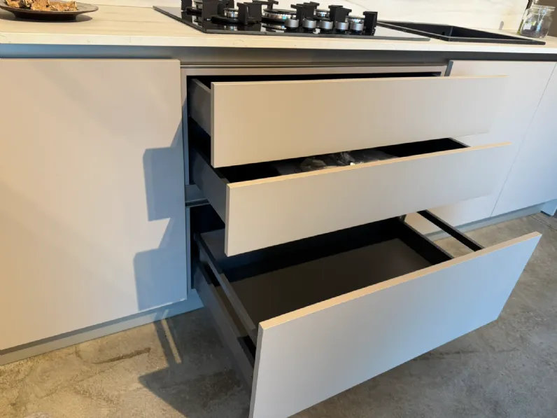 Cucina lineare moderna tortora Stosa Kaya a soli 5500 Euro