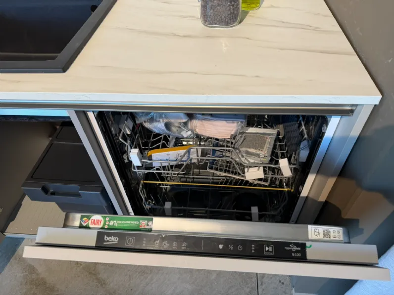 Cucina lineare moderna tortora Stosa Kaya a soli 5500 Euro