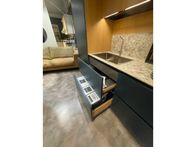 Cucina Valdesign moderna lineare blu in laccata opaco Logica 