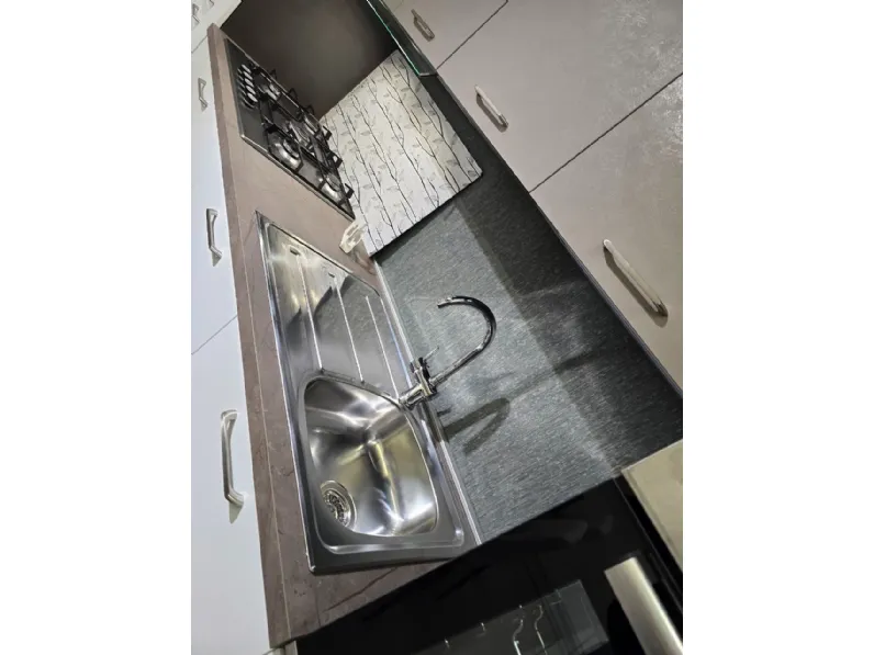 Cucina lineare in laminato materico altri colori Nina a prezzo scontato