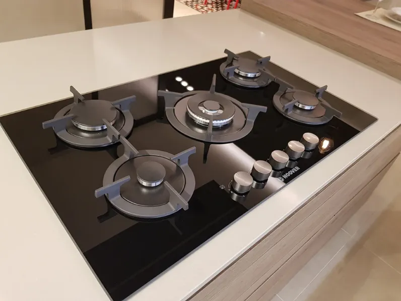 Cucina rovere chiaro moderna con penisola Liberamente Scavolini scontata