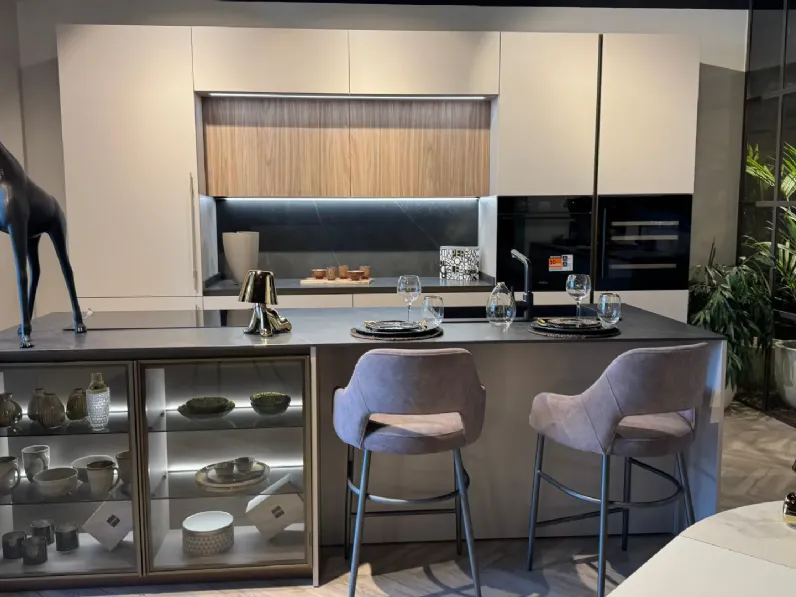 Cucina Stosa design con isola tortora in laminato materico Metropolis