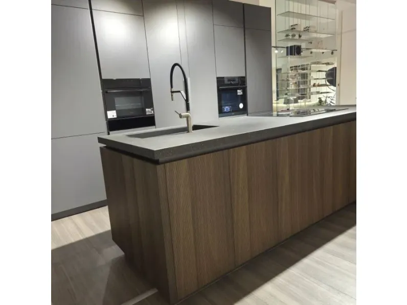 Cucina Molteni & c moderna con isola grigia in laminato opaco Cucina con isola molteni&c dada highline