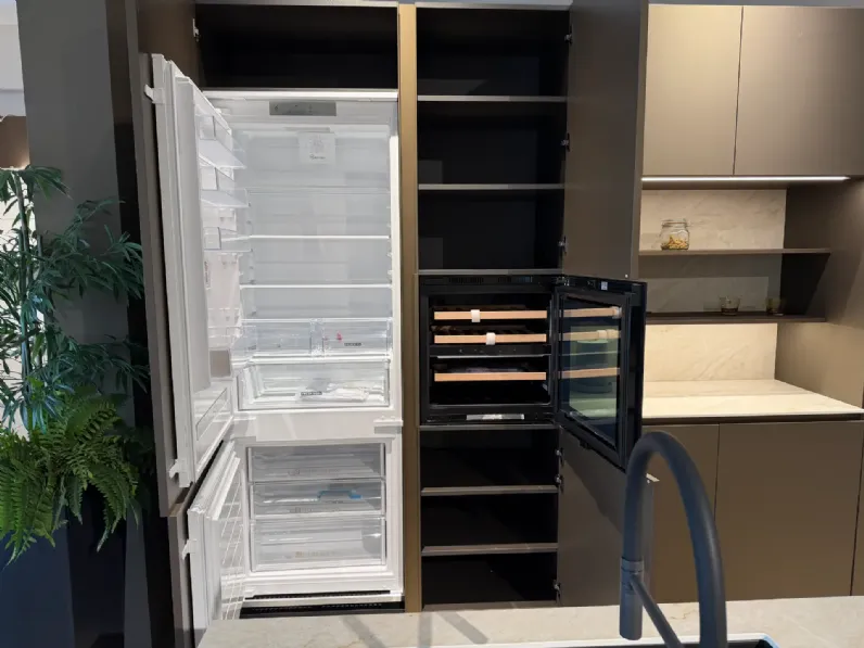 Cucina altri colori moderna con isola Metropolis Stosa in Offerta Outlet