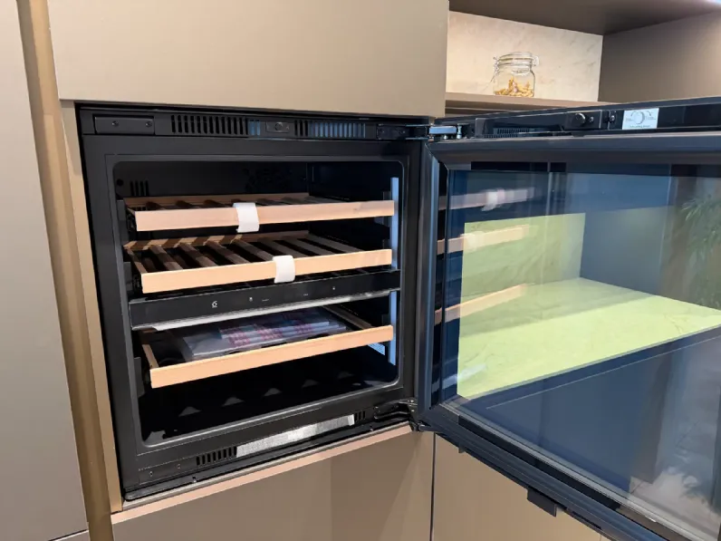 Cucina altri colori moderna con isola Metropolis Stosa in Offerta Outlet