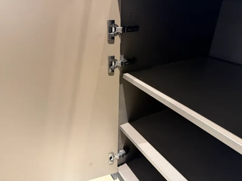 Cucina altri colori moderna con isola Metropolis Stosa in Offerta Outlet