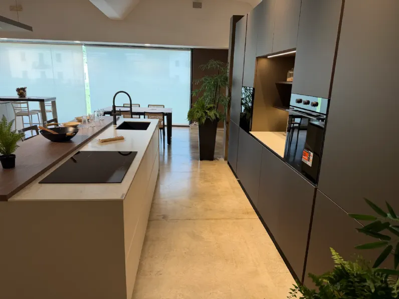 Cucina altri colori moderna con isola Metropolis Stosa in Offerta Outlet