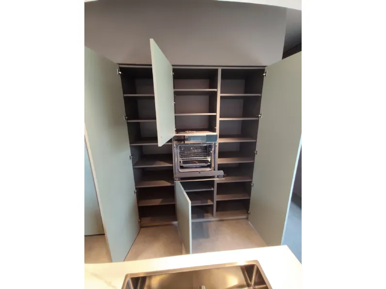 Cucina noce design con isola Aran Rigoletto a soli 17275 Euro