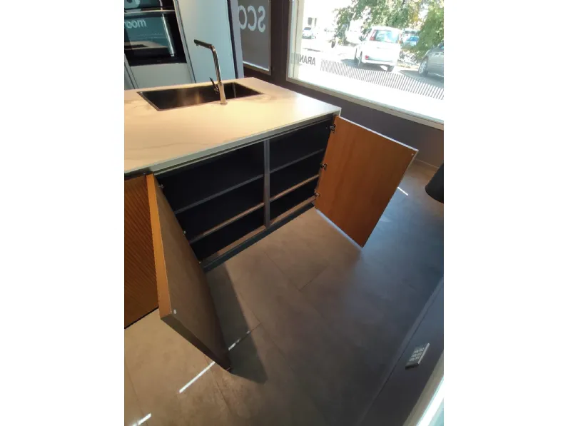 Cucina noce design con isola Aran Rigoletto a soli 17275 Euro