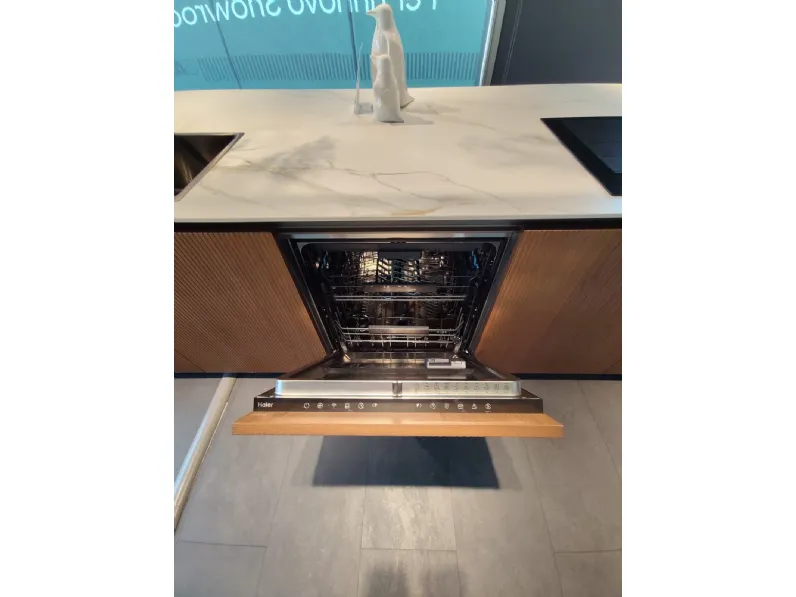 Cucina noce design con isola Aran Rigoletto a soli 17275 Euro