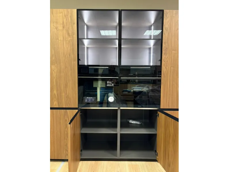 Cucina lineare in legno noce Menta a prezzo ribassato