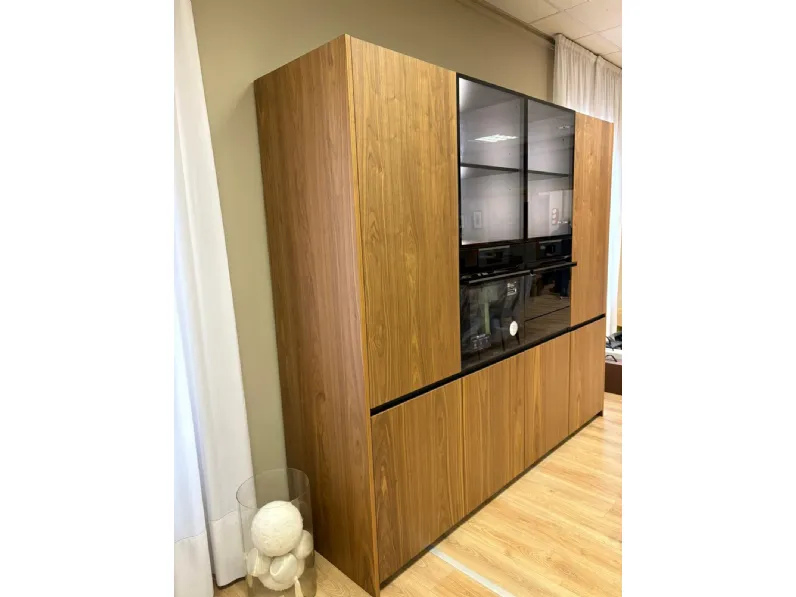 Cucina lineare in legno noce Menta a prezzo ribassato