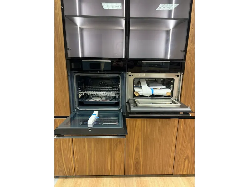 Cucina lineare in legno noce Menta a prezzo ribassato
