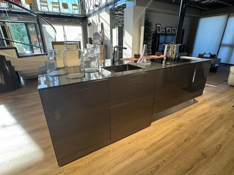 Cucina altri colori design con isola Lago 36e8 kitchen a soli 19200 Euro