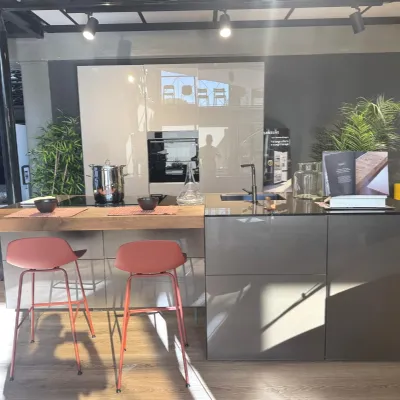 Cucina altri colori design con isola Lago 36e8 kitchen a soli 19200 Euro