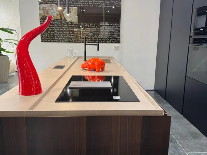 Cucina con isola design noce Binova Scava a soli 24300 Euro