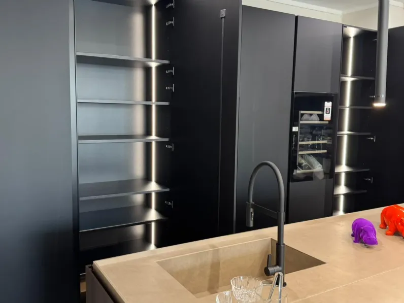 Cucina con isola design noce Binova Scava a soli 24300 Euro