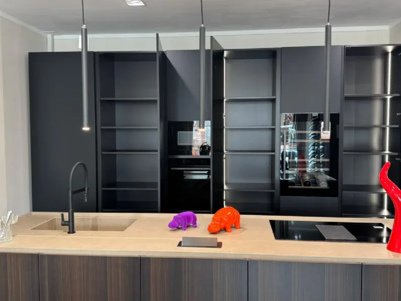 Cucina con isola design noce Binova Scava a soli 24300 Euro