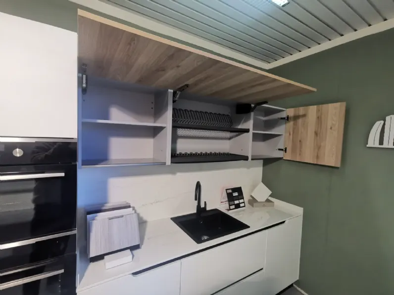 Cucina Area 22 lesmo moderna bianca Dibiesse con isola scontata 30%