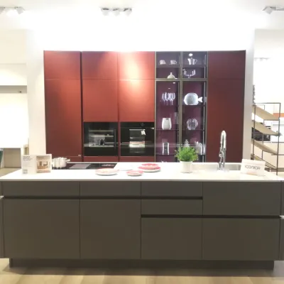 Cucina con isola Veneta Cucine Iconica SCONTATA 49%