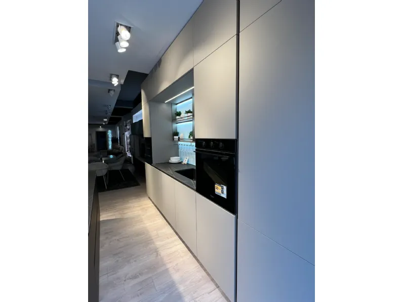 Scopri la cucina Lounge di Veneta Cucine in OFFERTA OUTLET 