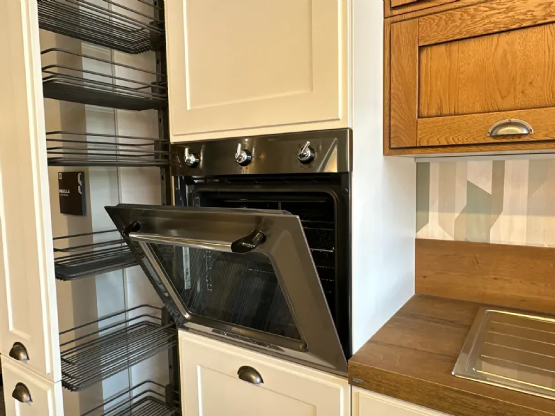 Cucina bianca classica con penisola Scavolini Favilla a soli 10500 Euro