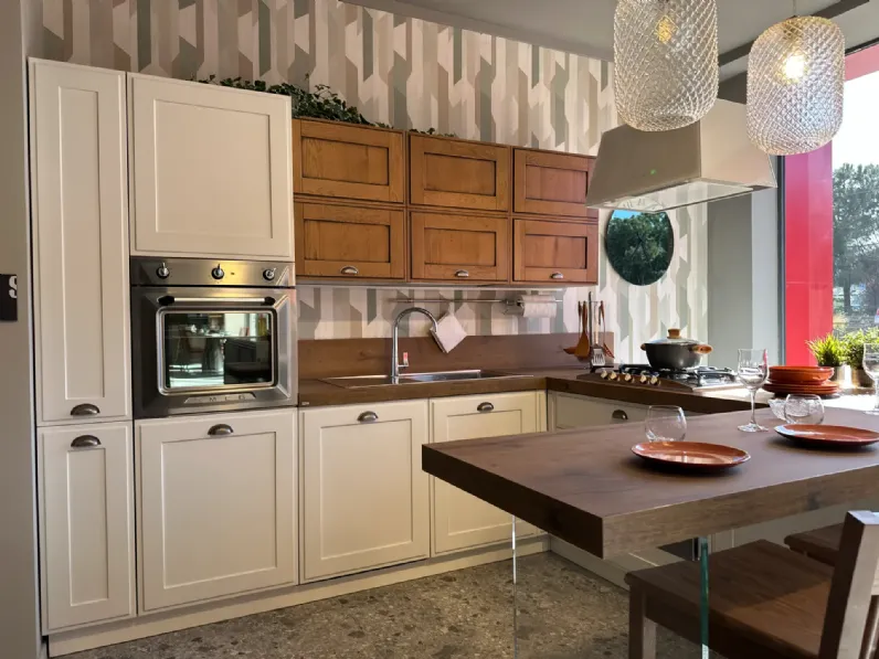 Cucina bianca classica con penisola Scavolini Favilla a soli 10500 Euro