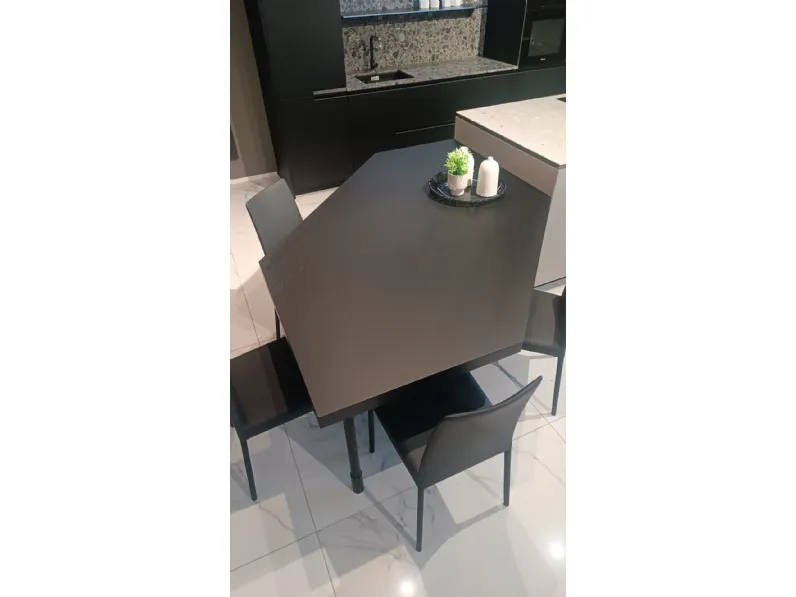 Cucina con penisola in laminato materico altri colori N elle e inside a prezzo ribassato